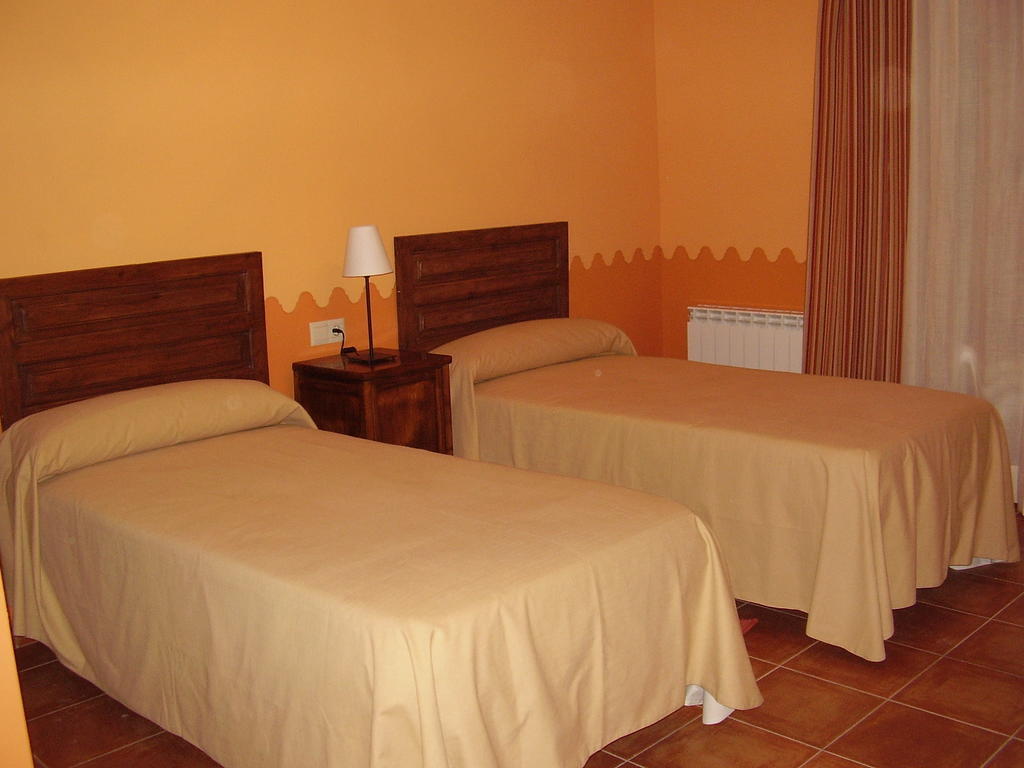 Casa De Los Diezmos Alborge Habitación foto